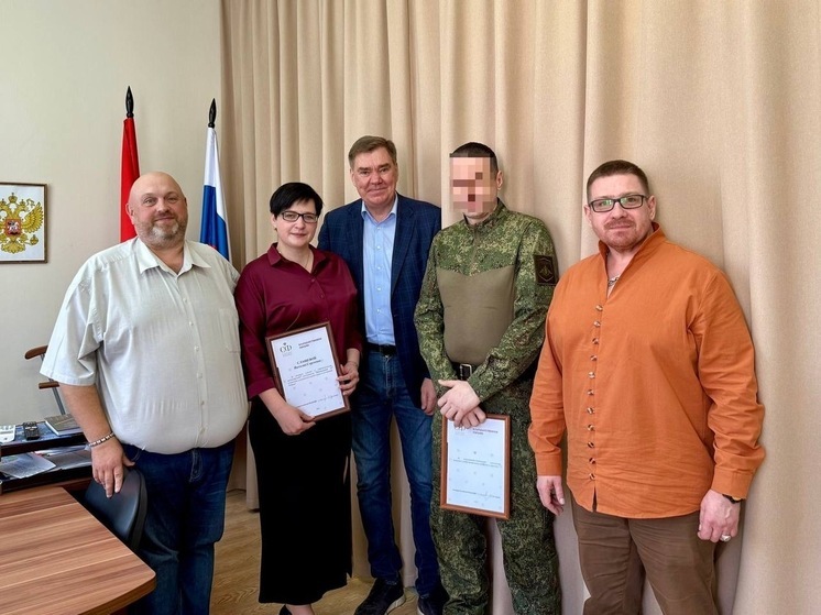 Калужский сенатор встретился с бойцом СВО и волонтёрами