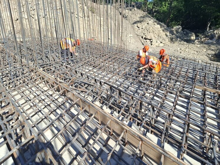 В Крыму продолжается капремонт дороги к водопаду Джур-Джур