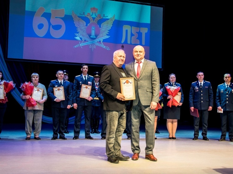 В Рославле отметили 65-летие исправительной колонии №6