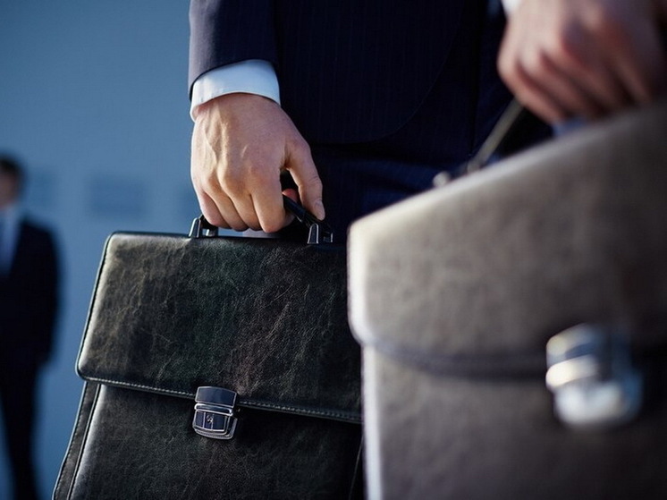 Оскорбившему мать бойца СВО чиновнику выдали удостоверение участника БД