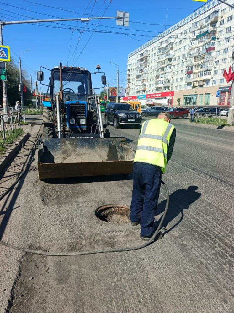 В Пензе ремонтируют улицы Суворова и Карпинского: водителям следует быть внимательными