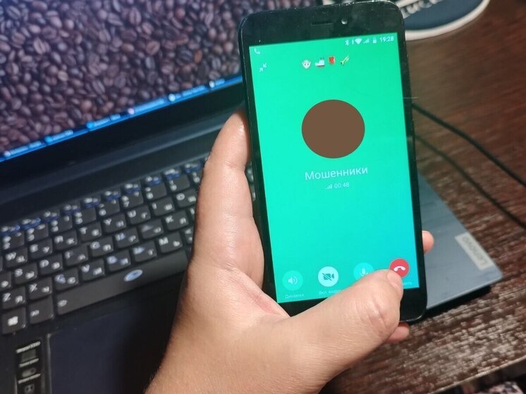 Студентка из Саяногорска не отдала мошенникам полмиллиона рублей