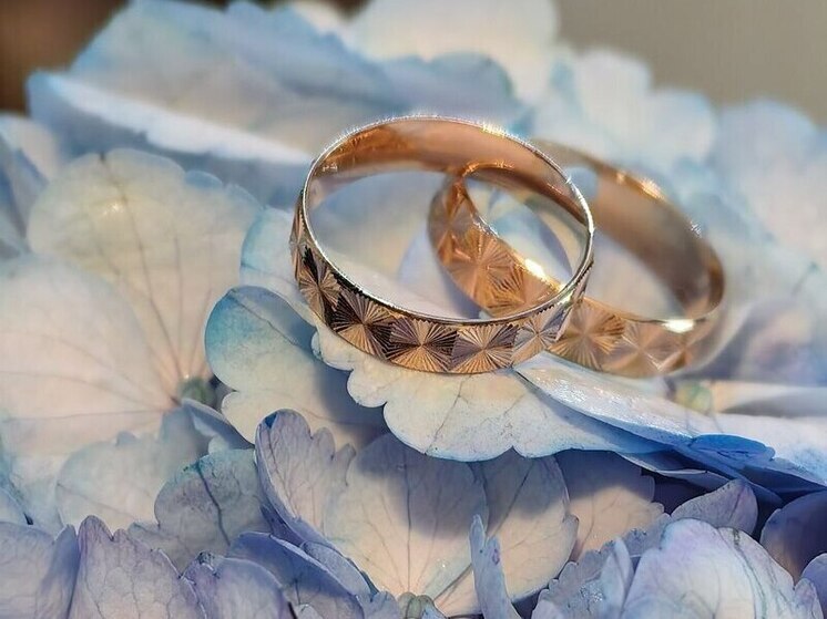 Романтичный рекорд: 31 пара сыграла свадьбу в красивую дату 25.05.2025 в загсе Владивостока