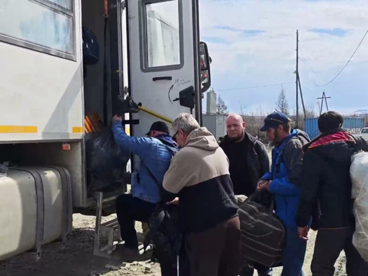 Рабочих компании "Земтек Инжиниринг" вывозят с Чукотки чартерными самолётами