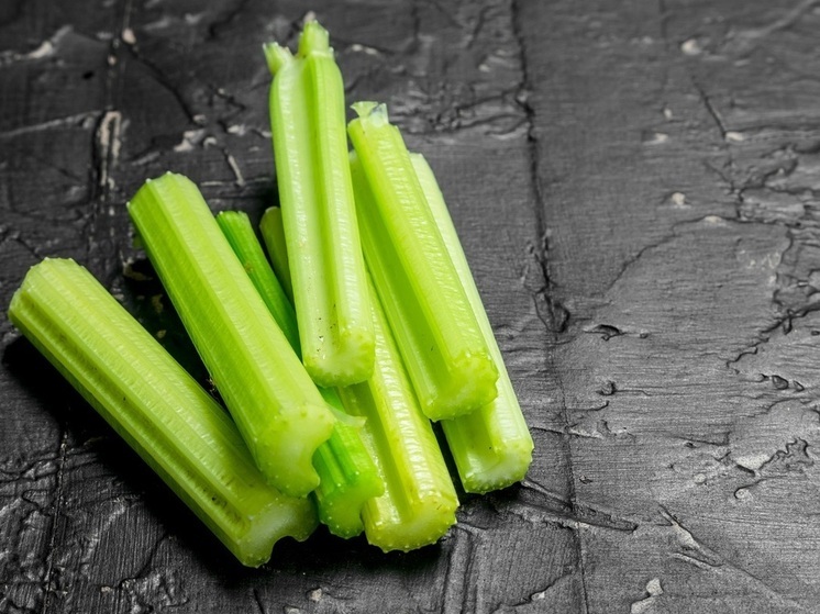 Врач Соломатина: употребление сельдерея может привести к серьезным заболеваниям