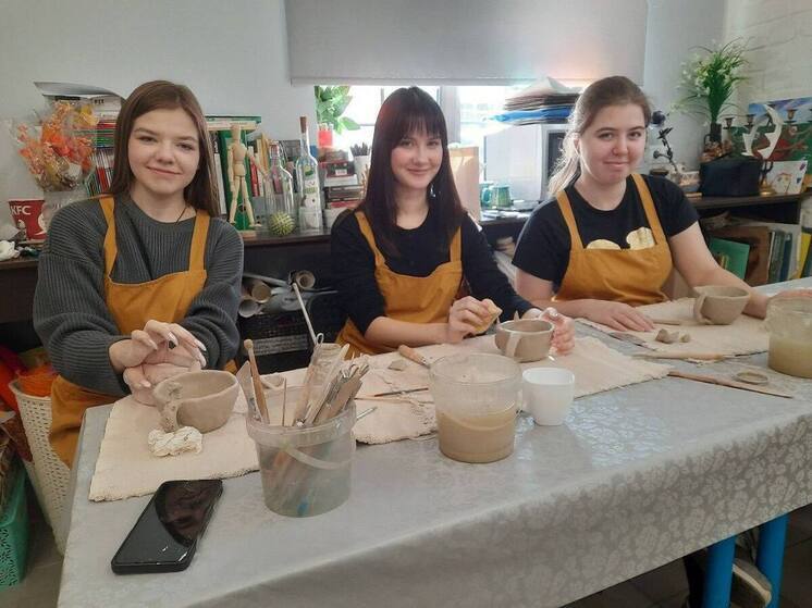 50 соглашений по программе социального контракта заключили в Псковском районе