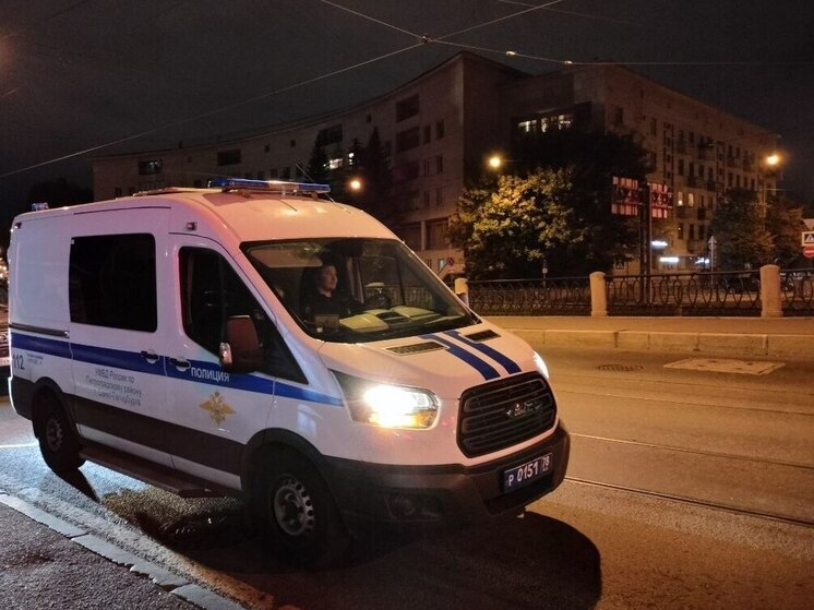 В Кудрово новгородец на глазах у полиции порезал мужчину канцелярским ножом