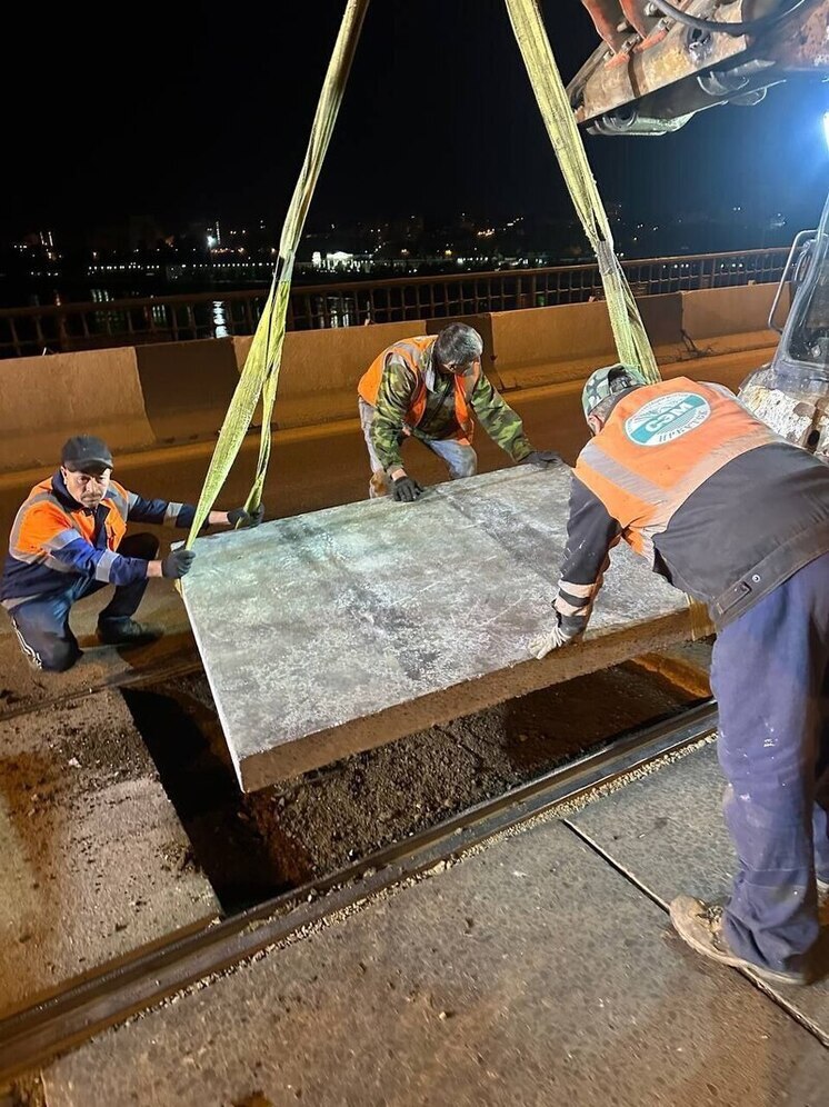 На Глазковском мосту в Иркутске обновили трамвайные пути