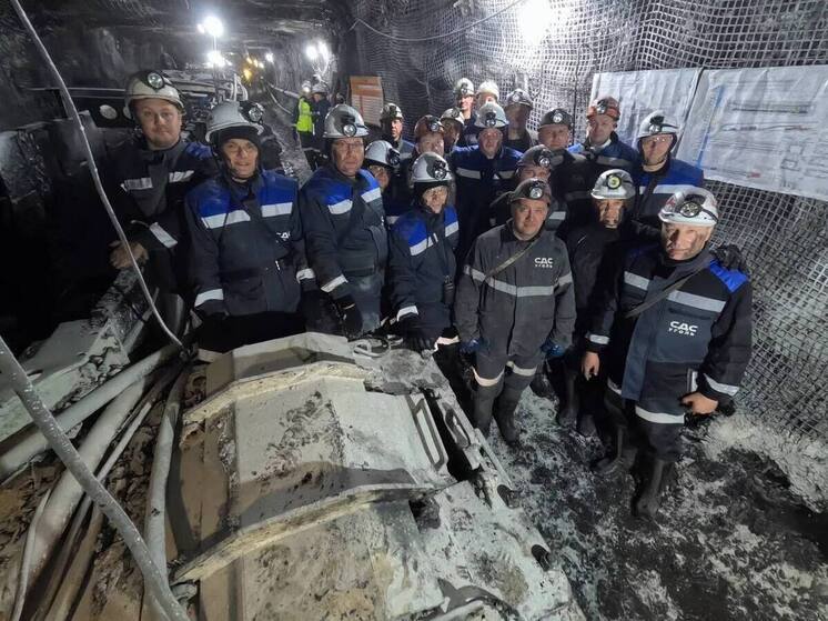 Правительственная делегация побывала в забое одной из кузбасских шахт