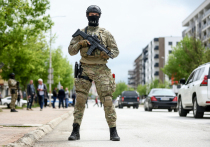 В понедельник вечером в боснийской деревне Блажуй на окраине Сараево произошла перестрелка в лагере для беженцев