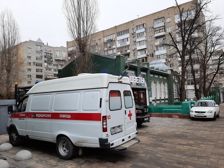 Медработник частной клиники в Саратове добился двойной оплаты через прокуратуру