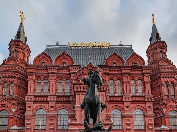 В тульский филиал ГИМа привезли бинокль генсека СССР Иосифа Сталина