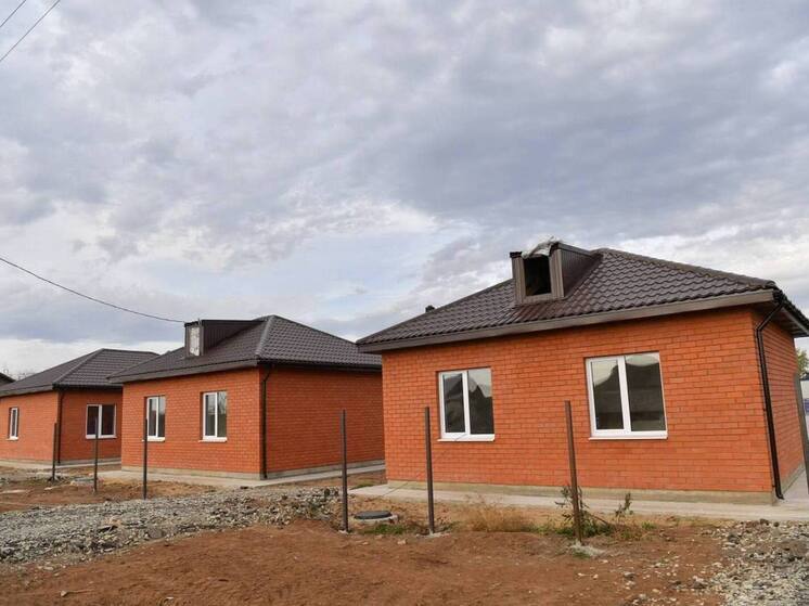 Врачи и учителя заселили новые дома в саратовских селах