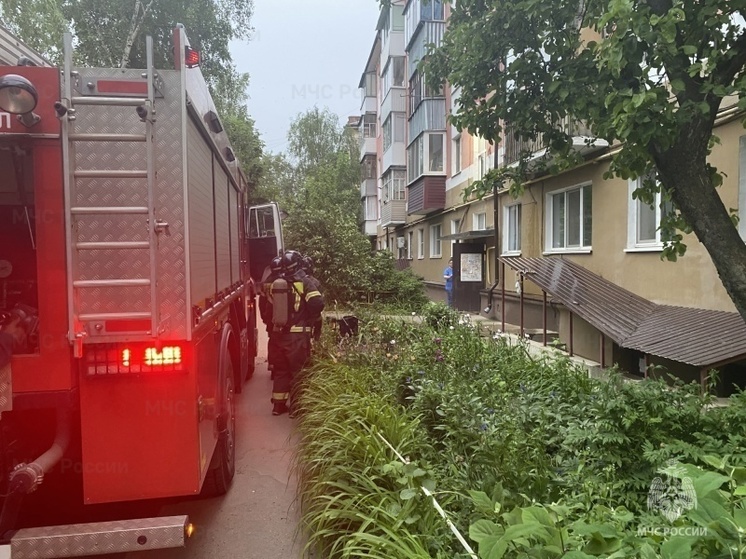В Орле на балконе многоквартирного дома случился пожар