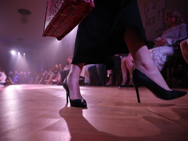 Стимуляция нерва на ухе поможет облегчить боль в коленях