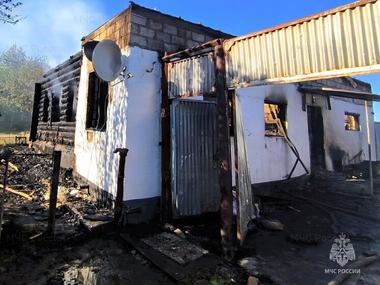 В Канашском округе сгорел дом из-за проблем с электропроводкой