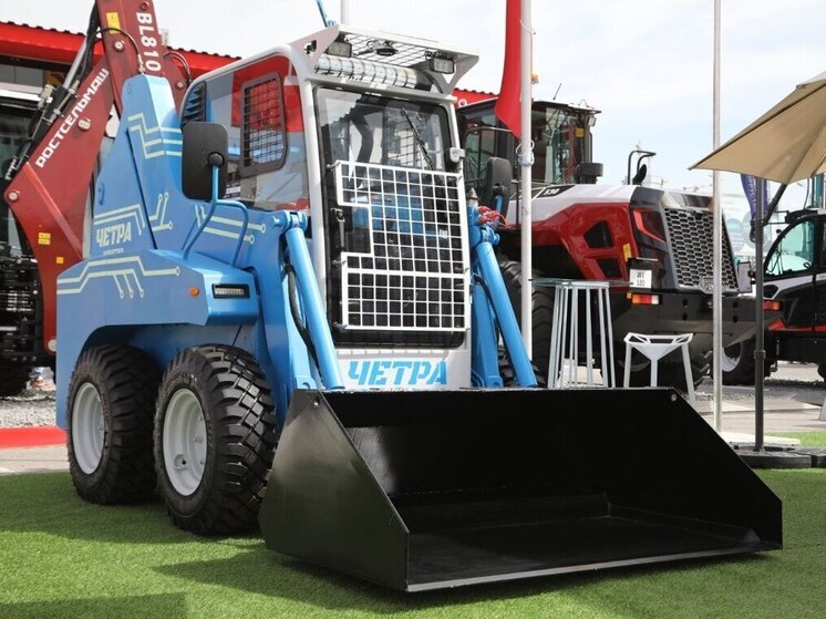 «ЧЕТРА» представила электрический мини-погрузчик