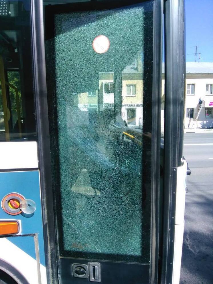 В Самаре обстреляли автобус №22 с пассажирами на ул. Авроры
