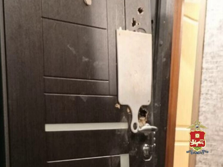 В Хакасии собровцы взяли штурмом квартиру стрелка с карабином