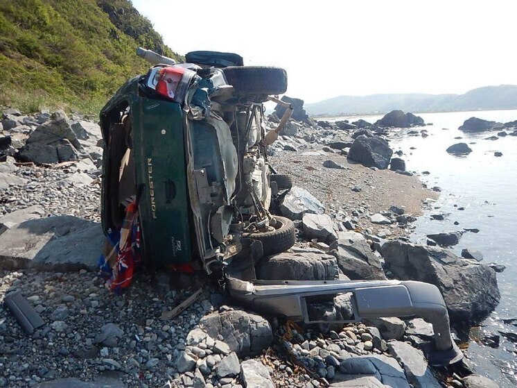 Злополучный обрыв: в Приморье выясняют обстоятельства трагического ДТП