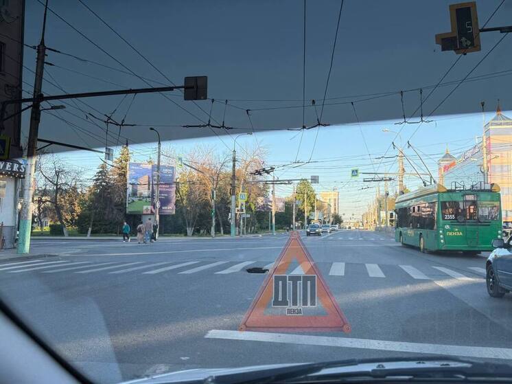 Пензенские водители могут провалиться под землю на улице Суворова