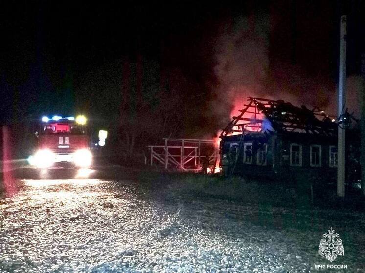 В Тверской области по неизвестной причине сгорел дом без жильцов