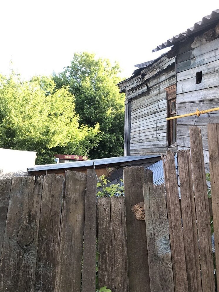 В Самаре ввели режим повышенной готовности из-за угрозы обрушения дома в центре