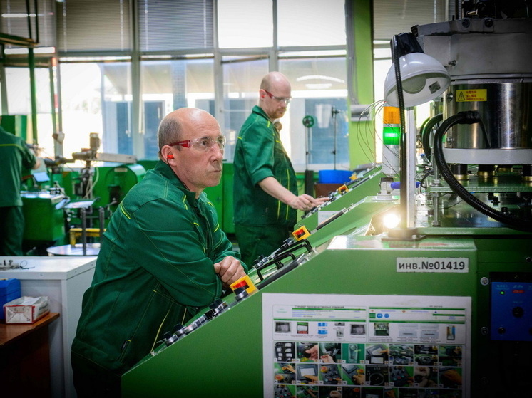 Глава Марий Эл посетил козьмодемьянский завод «Потенциал»