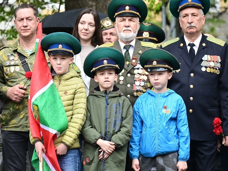 Глава Карелии поздравил военнослужащих и ветеранов пограничных войск с профессиональным праздником