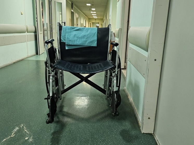 В Китае мужчина песнями и танцами вывел жену из комы