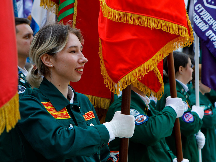 Депутаты Воронежской облдумы поздравили студотряды с началом трудового семестра