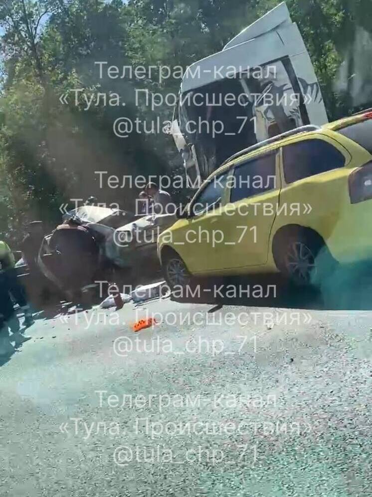 Из-за ДТП осложнено движение на трассе М-4 "Дон" под Тулой