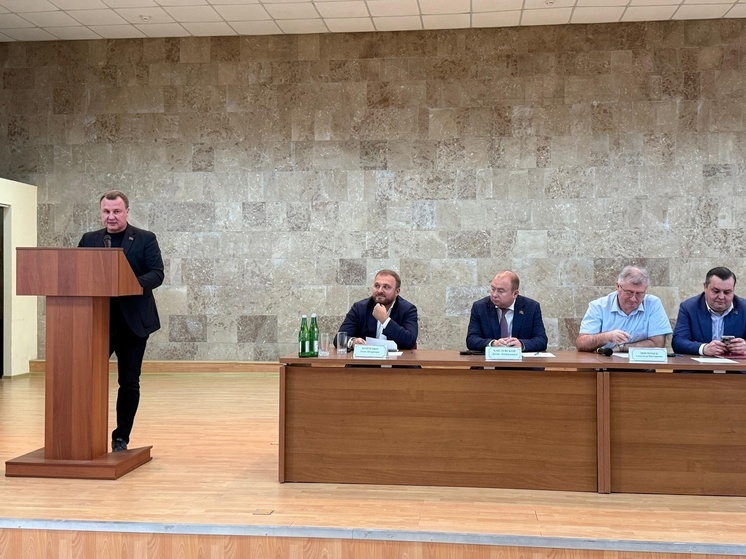 Депутат ЗСК Станислав Гринев отчитался о своей работе перед избирателями