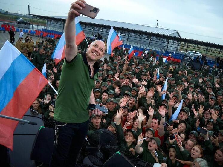 Херсонские подростки пройдут обучение на смене «Время юных героев»