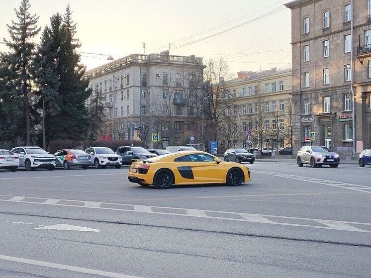 Суд обязал петербургский автосалон вернуть покупателю более 600 тысяч рублей