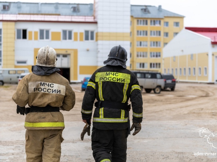Жителей НАО призвали завязать с курением на балконе и в квартире