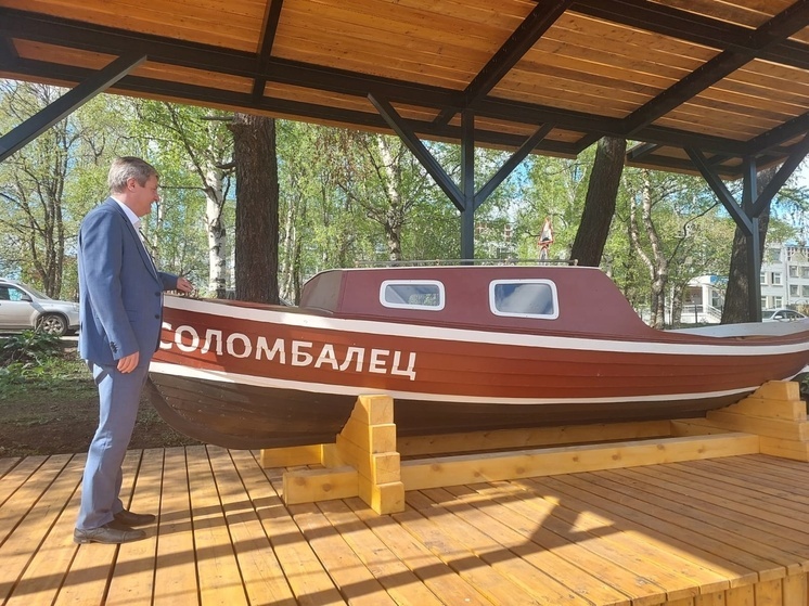 Катер «Соломбалец» стал украшением обновленной набережной Соломбалки