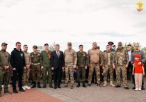 Как рассказал Глава республики, это не просто мера поддержкт участников СВО, а комплексная программа, включающая сопровождение по таким направлениям, как социальная помощь семьям, реабилитация, профессиональное обучение и содействие в трудоустройстве