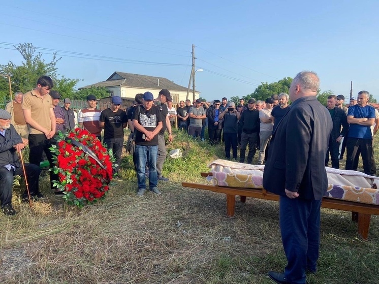В Дагестане похоронили журналиста Алика Абдулгамидова