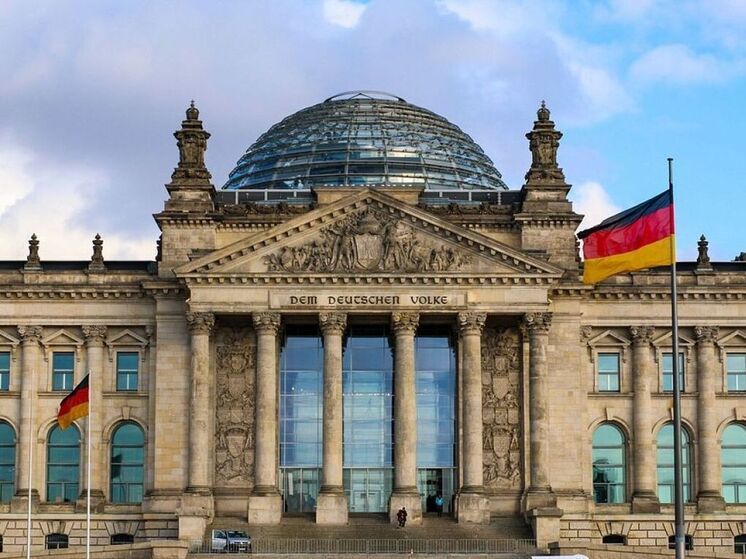 ФРГ направит Украине 400 млн евро на производство дальнобойных БПЛА