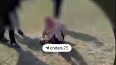 Школьницу избили в кругу толпы и выложили видео в Интернет в Забайкалье