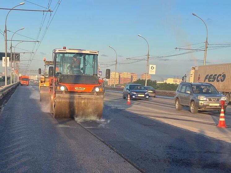 На Димитровском мосту в Новосибирске начался ямочный ремонт
