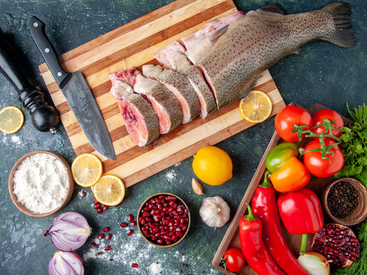 В красноярских магазинах обнаружили некачественное мясо и рыбу