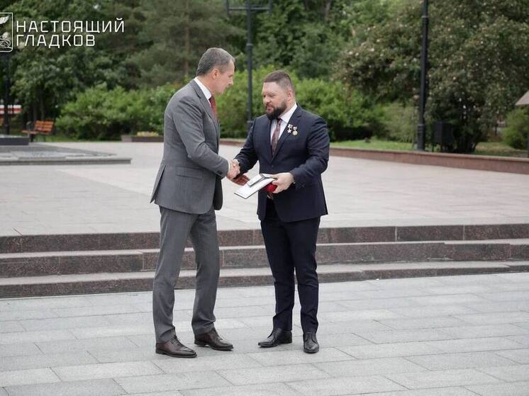Военкор Евгений Поддубный стал почетным гражданином Белгородской области