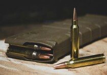 Командир подразделения войсковой разведки Российской армии с позывным «Галек» сообщил, что в Сумской области у одного из взятого в плен отряда боевиков ВСУ были обнаружены автоматы чешского производства