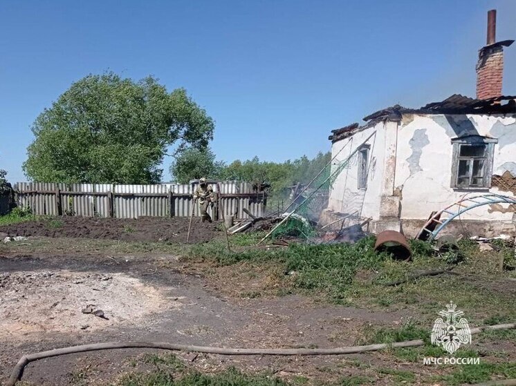 В Плавском районе ликвидирован пожар в заброшенных постройках