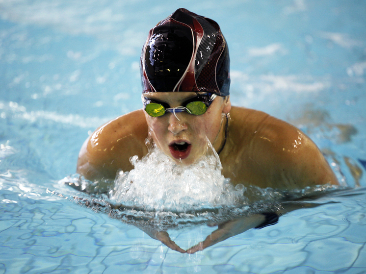 Пловцы из Литвы не стали подниматься на пьедестал почета вместе с россиянами