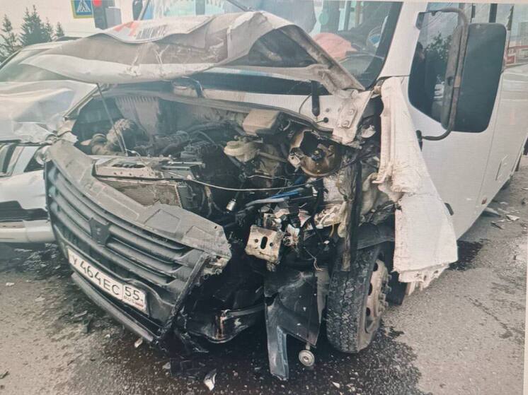 Дело по массовому ДТП с участием автобуса и внедорожника в Омске передано в суд