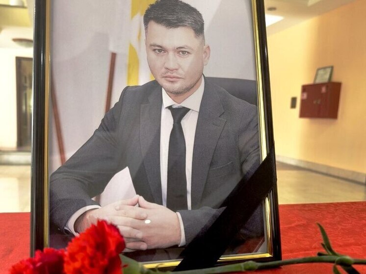 Глава Невинномысска выразил соболезнования в связи с гибелью ветерана СВО Заура Гурциева
