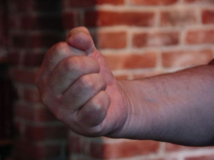 В Киришах мужчина разгромил парикмахерскую